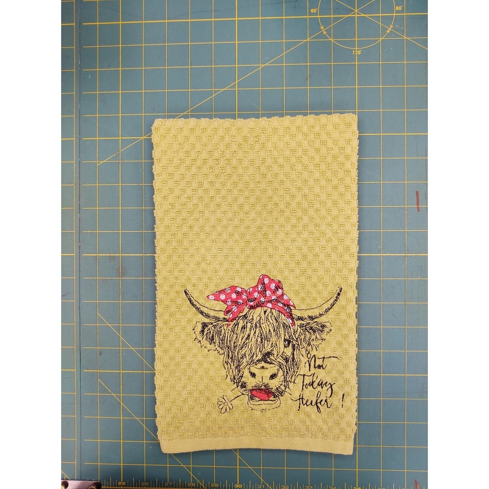 HIGHLAND COW With Red Headband Kitchen Bath Hand Bar Towel Great Gift!